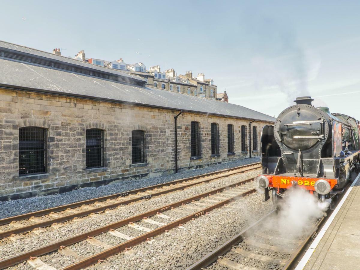 Mallard Engine Shed 휫비 외부 사진